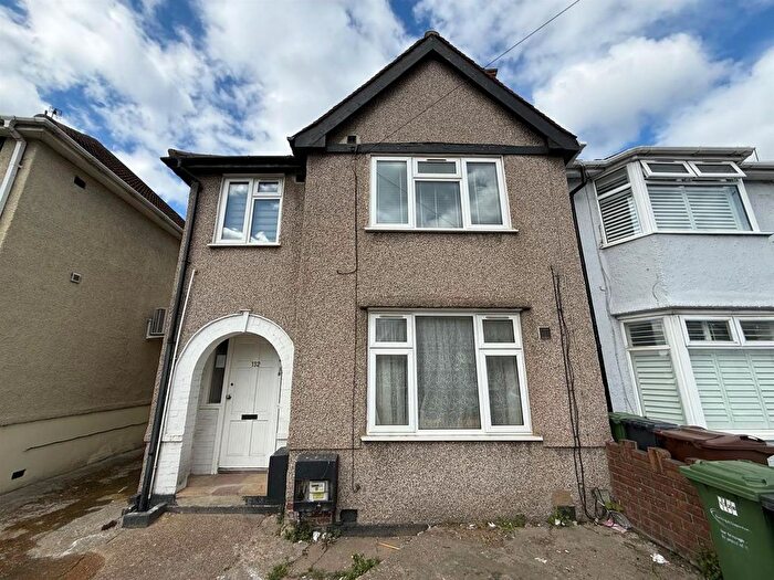 1 Bedroom Property To Rent In Ballards Road, Dagenham, RM10