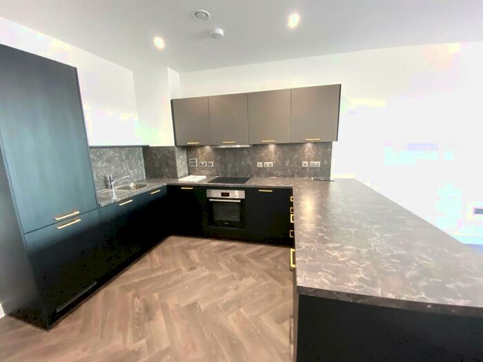 1 Bedroom Flat To Rent In Priory House, Gooch Street North, B5