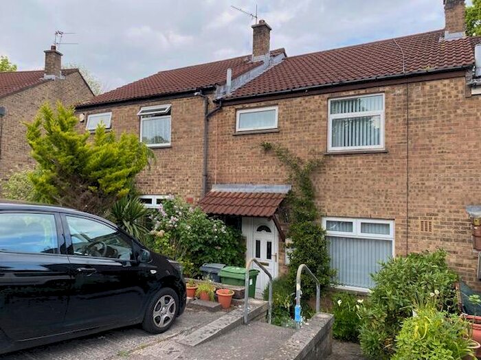 3 Bedroom House To Rent In Tarwick Drive, St. Mellons, Cardiff, CF3