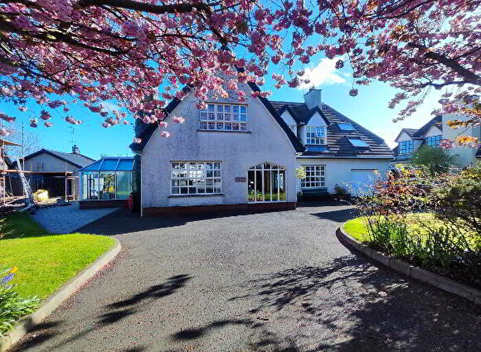 4 Bedroom Detached House For Sale In Mountsandel Road, Coleraine, BT52