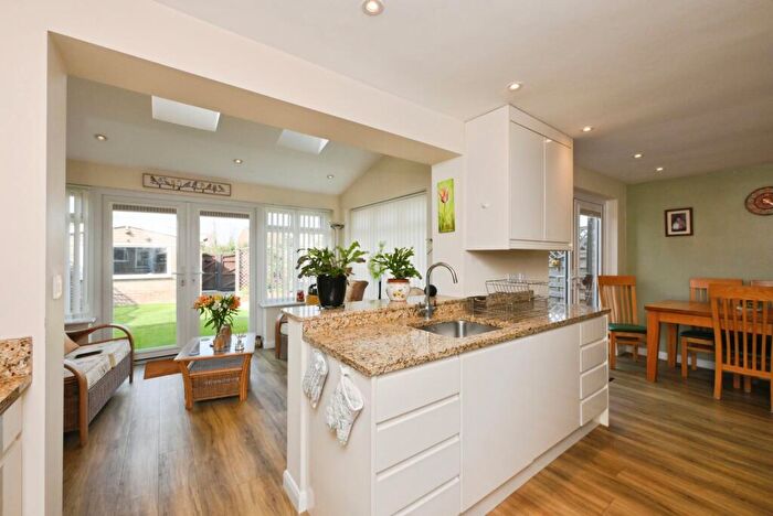 3 Bedroom End Of Terrace House For Sale In Martin Road, Aveley, South Ockendon, Essex, RM15