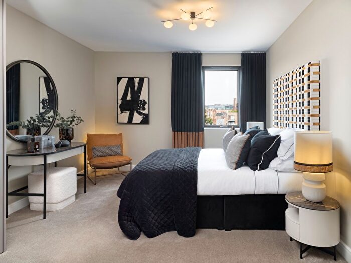 3 Bedroom Flat For Sale In Crimscott Street, London, SE1