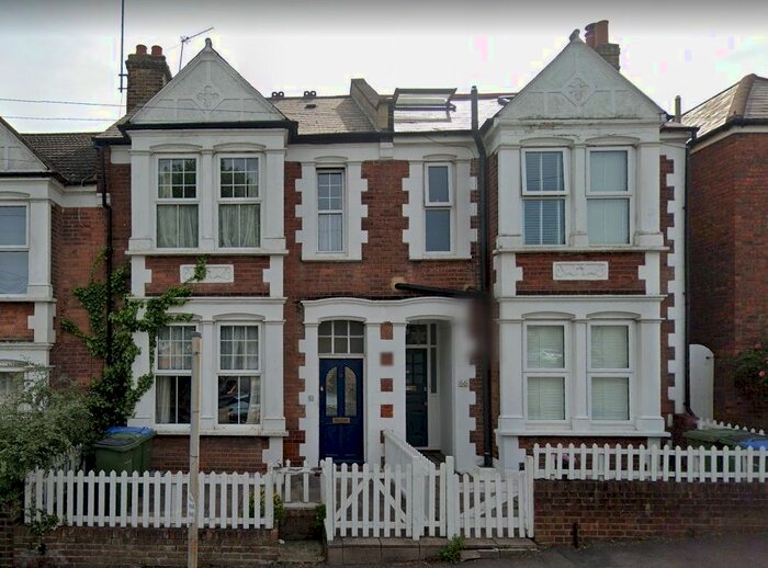 3 Bedroom Semi-Detached House To Rent In Wyndcliff Road, London, SE7