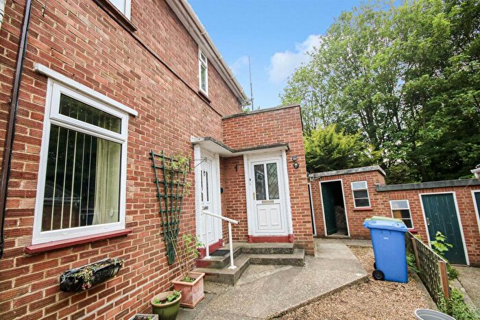 2 Bedroom Flat For Sale In Sycamore Crescent, Norwich, NR2