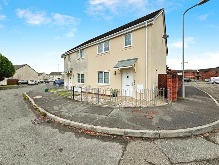 3 Bedroom Semi-Detached House For Sale In Golwg Y Llanw, Pontarddulais, Swansea, West Glamorgan, SA4