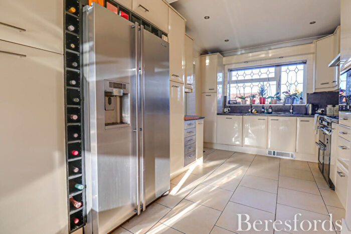 5 Bedroom Detached House For Sale In Common Road, Ingrave, CM13