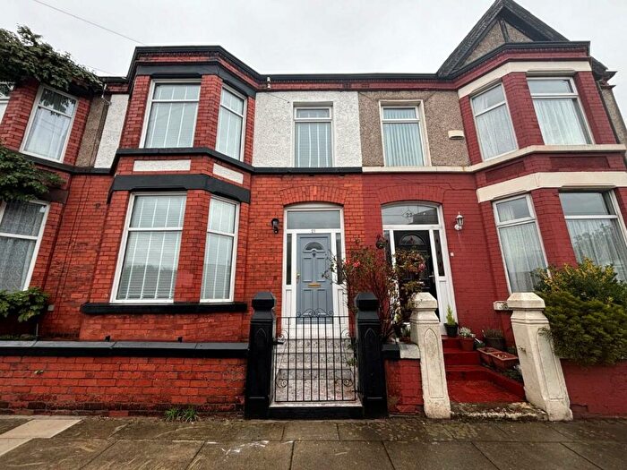 4 Bedroom Terraced House To Rent In Auckland Road, L18