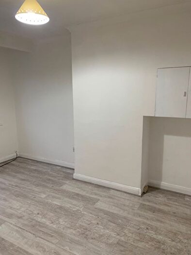3 Bedroom Terraced House To Rent In Alma Road, Enfield, EN3