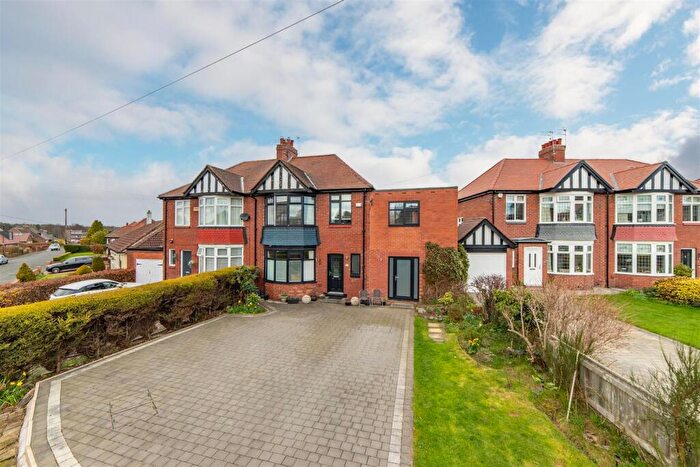 5 Bedroom Semi Detached House For Sale In South Ridge, Brunton Park, NE3