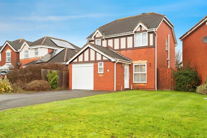 3 Bedroom Detached House For Sale In Tressell Way, Braunstone, Leicester, LE3
