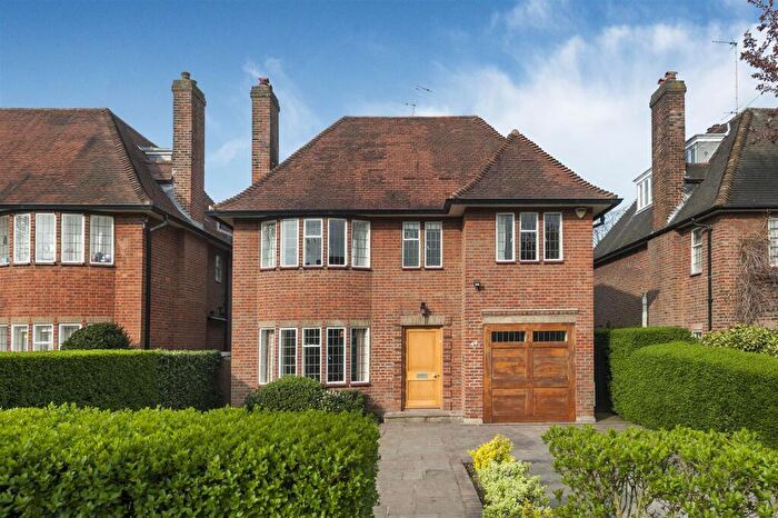 6 Bedroom Detached House To Rent In Kingsley Way, Hampstead Garden Suburb, N2