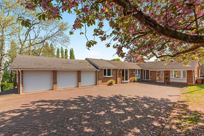 5 Bedroom Detached Bungalow For Sale In Coldstream Lane, Hardingstone Northampton, NN4