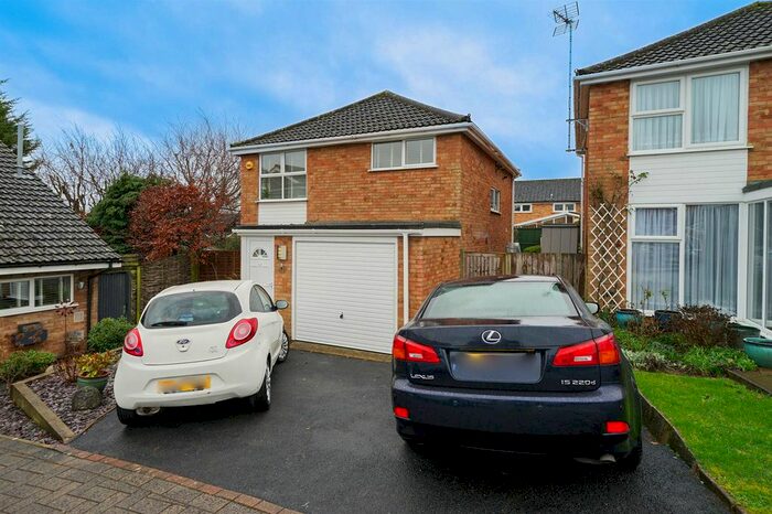 3 Bedroom Detached House For Sale In Bideford Green, Linslade, Leighton Buzzard, LU7