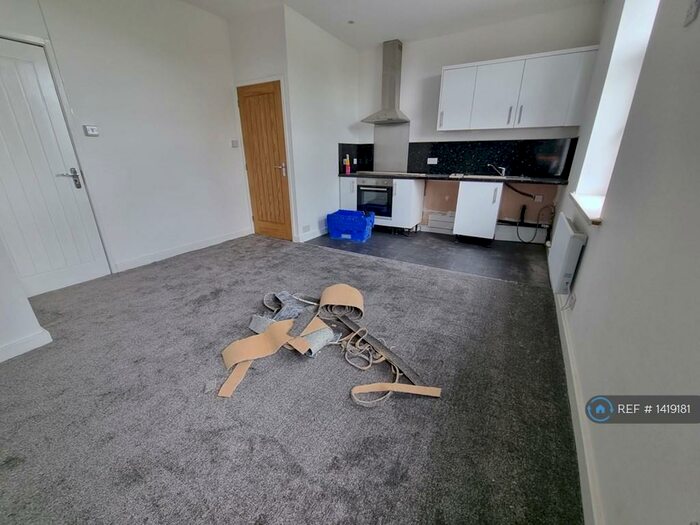 Studio To Rent In Grape Street, Allerton, Bradford, BD15