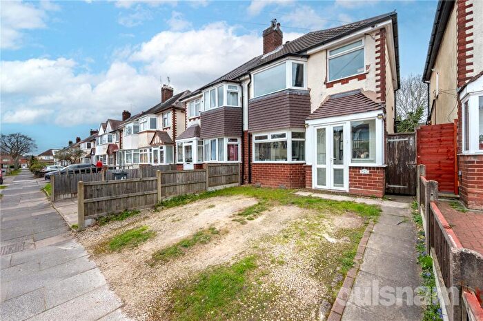 3 Bedroom Semi Detached House For Sale In Strathdene Road, Birmingham, West Midlands, B29