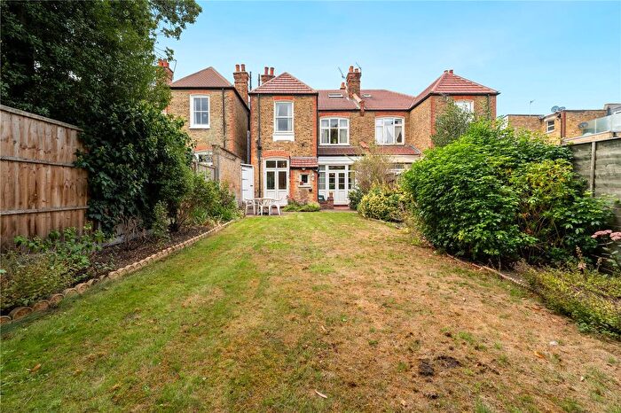 5 Bedroom Semi-Detached House For Sale In Roehampton Lane, London, SW15