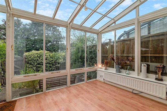 2 Bedroom Terraced House To Rent In Linnet Mews, London, SW12