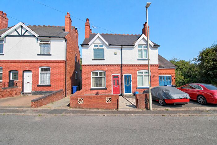 2 Bedroom Cottage For Sale In Cotwall End Road, Dudley, DY3