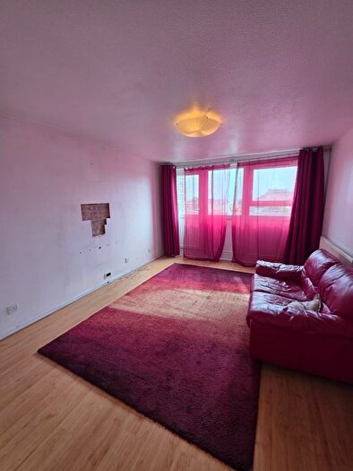 2 Bedroom Flat To Rent In Bower Street, London, E1
