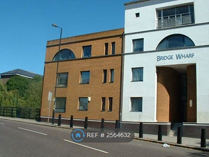3 Bedroom Flat To Rent In Bridge Wharf, London, N1
