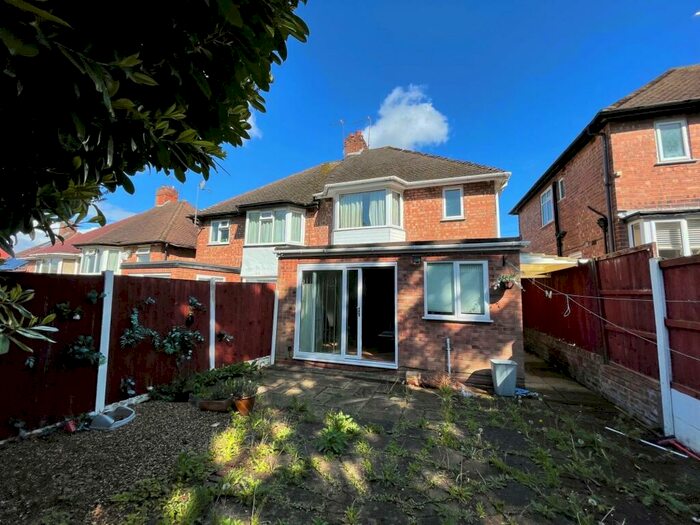 3 Bedroom Semi-Detached House To Rent In Gorsy Road, Quinton, Birmingham, B32