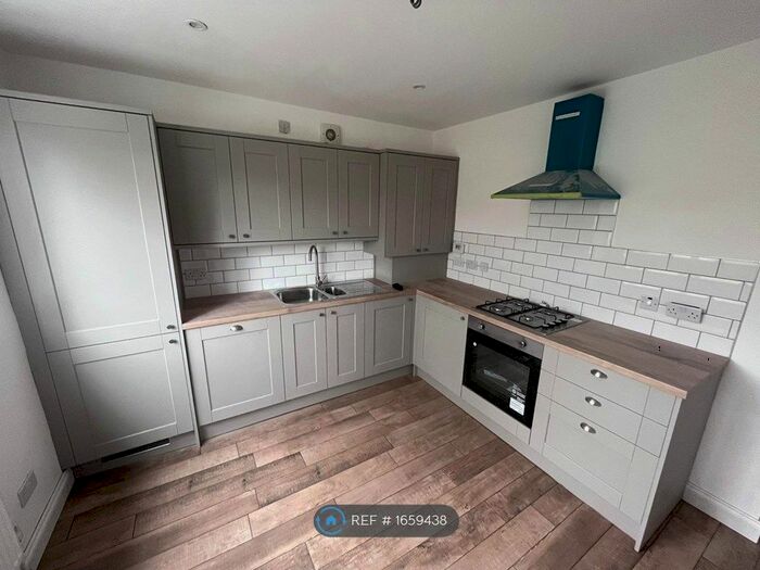 2 Bedroom Flat To Rent In Leyton, London, E10