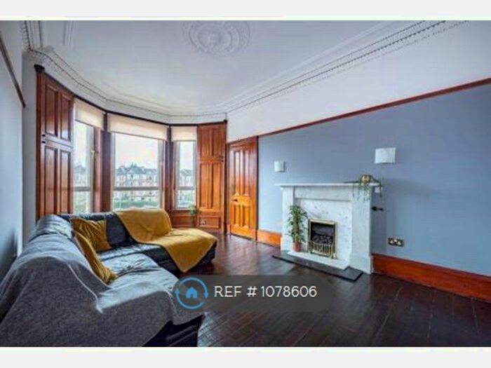 2 Bedroom Flat To Rent In Onslow Drive, Glasgow, G31