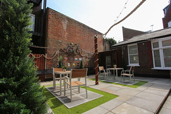 1 Bedroom Studio To Rent In King Street, Luton, Bedfordshire, LU1