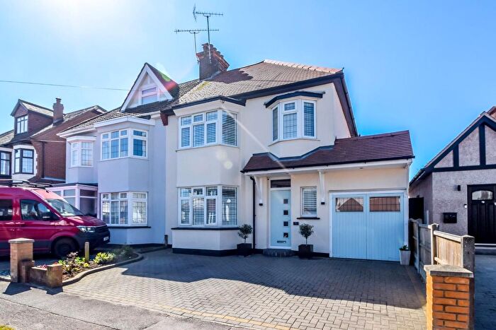 4 Bedroom Semi Detached House For Sale In Olive Avenue, Leigh-On-Sea, SS9