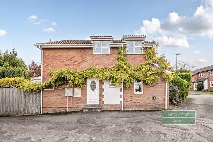 3 Bedroom Detached House For Sale In Valley Park Drive, Clanfield, Waterlooville, PO8