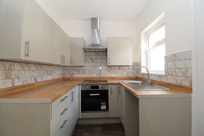 2 Bedroom Terraced House To Rent In Rose Avenue, Airlie Street, Hull, HU3