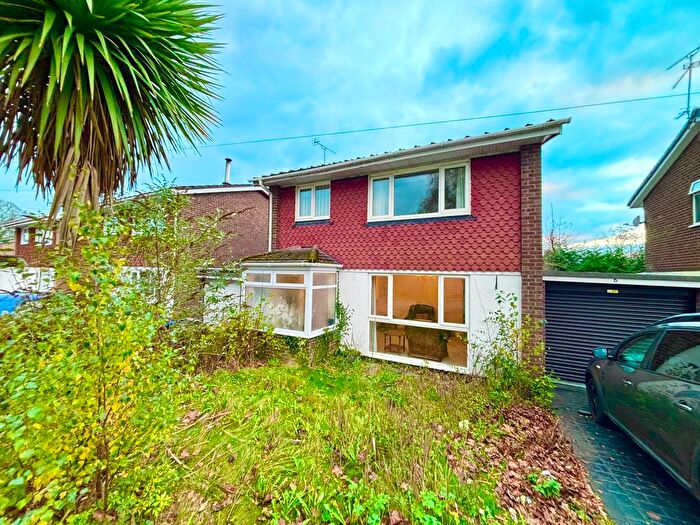 3 Bedroom Detached House For Sale In Waterside Close, Rogerstone, Newport, NP10