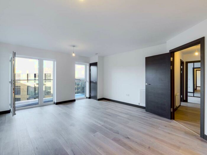 2 Bedroom Flat To Rent In William Mundy Way, Dartford, Kent, DA1