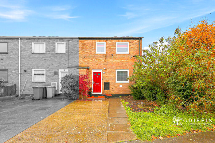 2 Bedroom Terraced House For Sale In Monarch Close, Tilbury, RM18