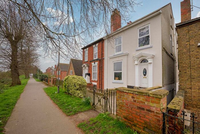 5 Bedroom Semi Detached House For Sale In Witham Bank West, Boston, PE21