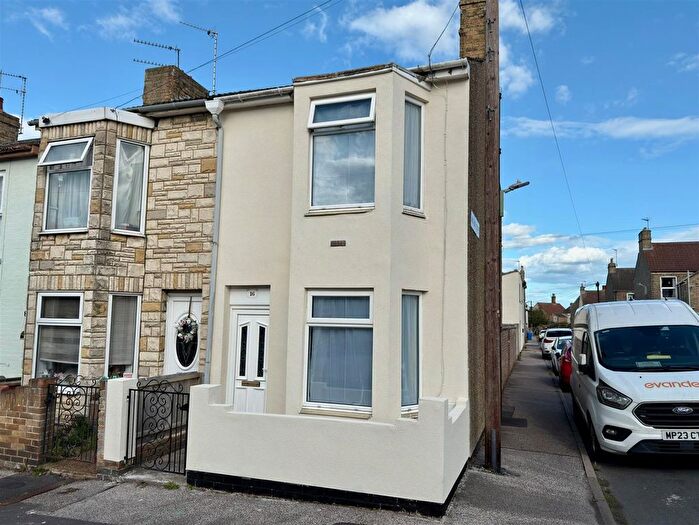 3 Bedroom End Terrace House For Sale In Southwell Road, Lowestoft, Suffolk, NR33
