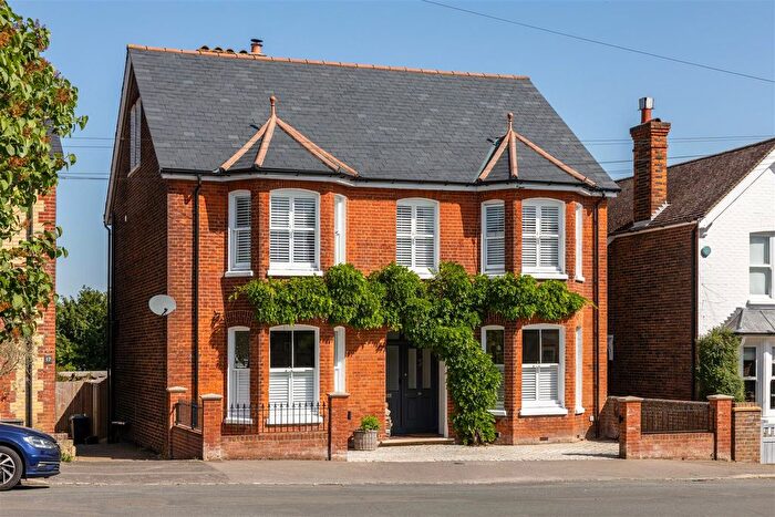 5 Bedroom Detached House For Sale In Cockshot Road, Reigate, RH2