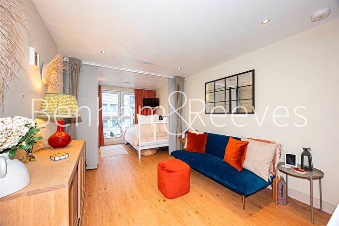 1 Bedroom Flat To Rent In Townmead Road, London, SW6