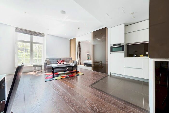 1 Bedroom Flat To Rent In Marconi House, Strand, London, WC2R