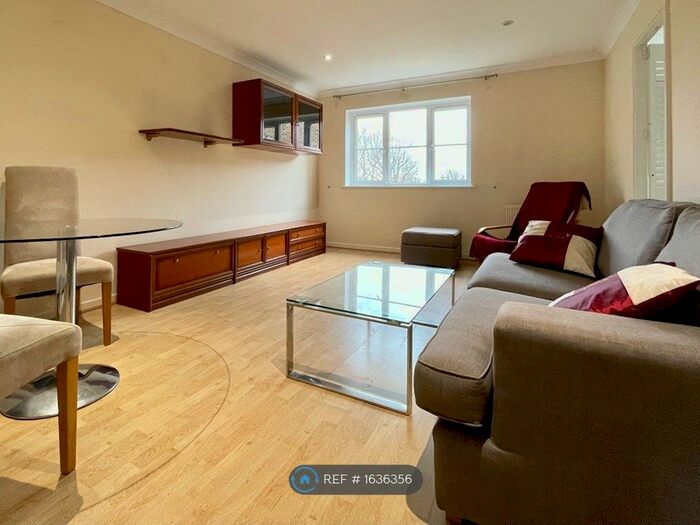 1 Bedroom Flat To Rent In London, London, SW12