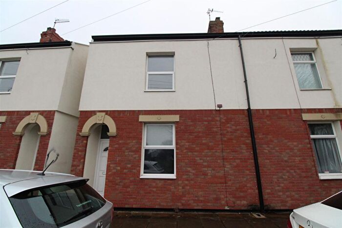 3 Bedroom End Of Terrace House To Rent In Conway Close, Hull, HU3