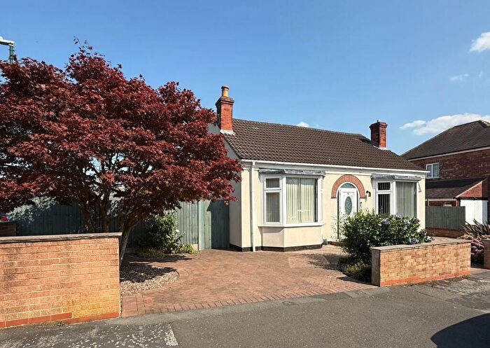 3 Bedroom Detached Bungalow For Sale In Sunnydale Road, Nottingham, NG3