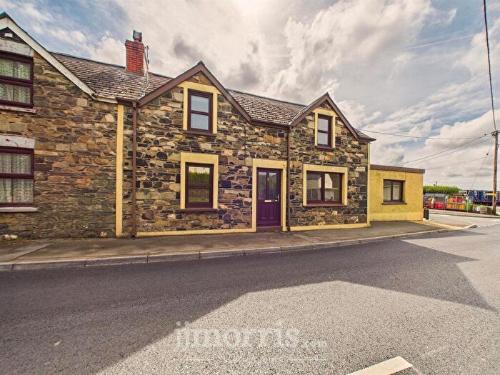 3 Bedroom Semi-Detached House For Sale In St. Davids Road, Letterston, SA62