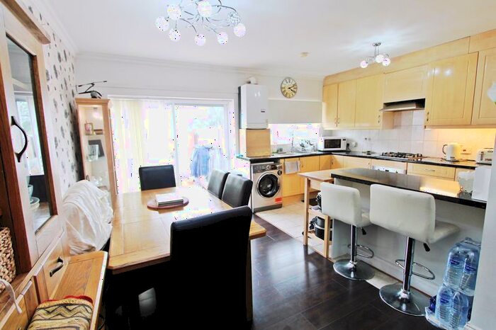 5 Bedroom Terraced House To Rent In Somerset Road, Southall, UB1