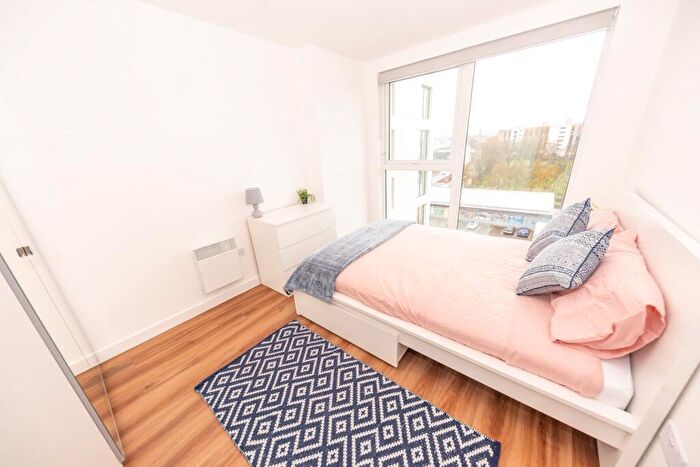 1 Bedroom Flat To Rent In The Gateway, Trafford Road, Salford, M5