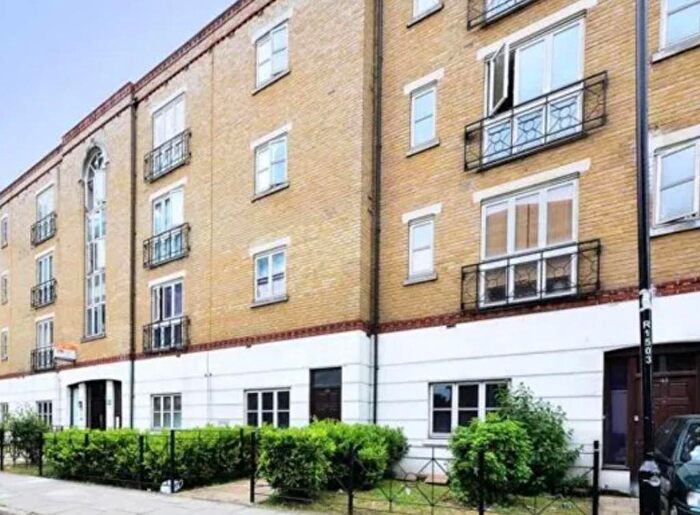 3 Bedroom Terraced House To Rent In Raven Row, Whitechapel, Aldgate, Stepney Green, London, E1