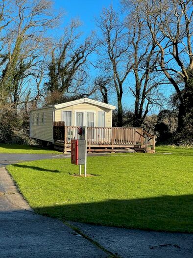 2 Bedroom Mobile/park Home For Sale In Sidmouth, Devon, EX10