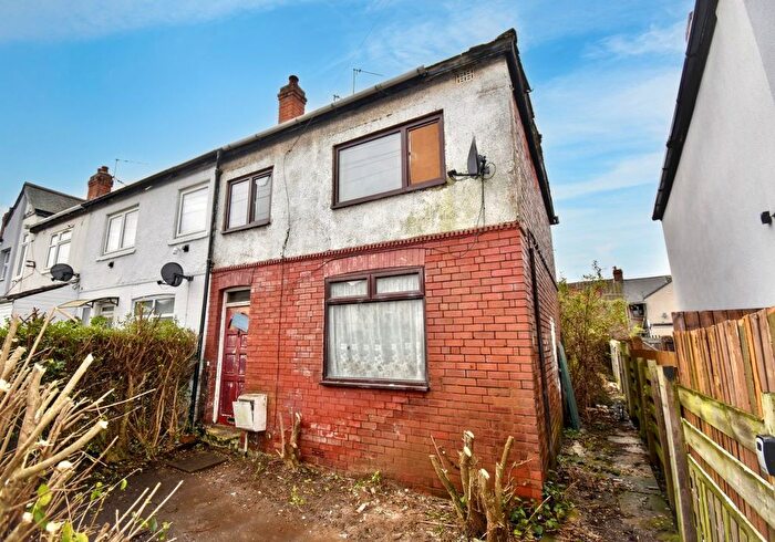 3 Bedroom End Terrace House For Sale In Kings Crescent, Edlington, Doncaster, South Yorkshire, DN12