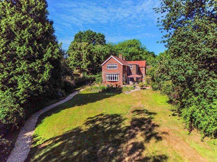 4 Bedroom Detached House For Sale In Packridge Lane, Romsey, SO51