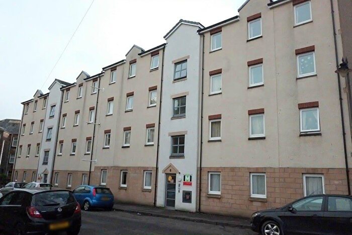 5 Bedroom Apartment To Rent In Douglas Street, Stirling, FK8